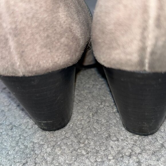 FRYE JENNIFER SUEDE BOOTIES Gray Taupe Side Zip Pointy Toe Heeled Booties 7.5 - Picture 7 of 11